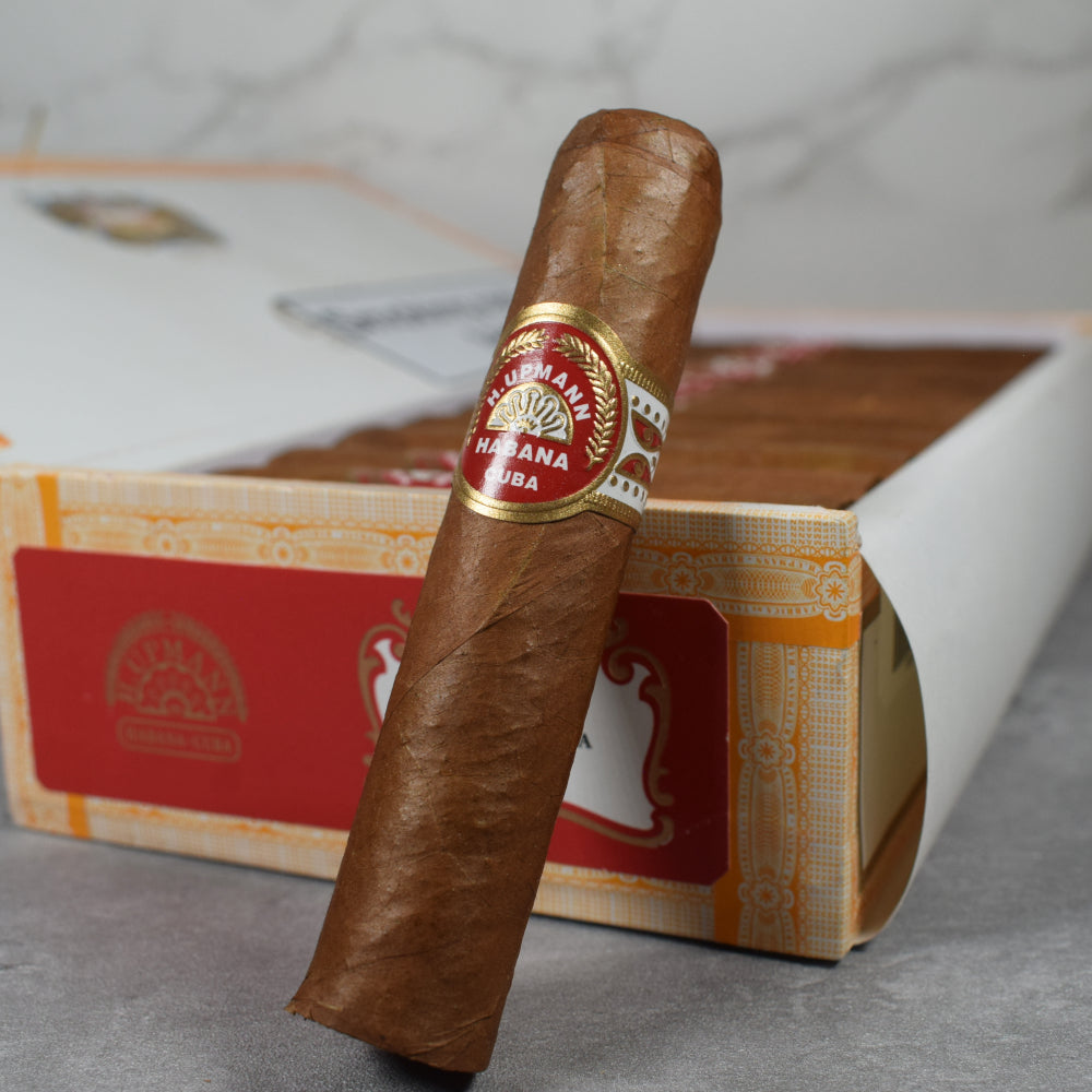 H UPMANN HALF CORONA METAL CASE 5 CIGARS