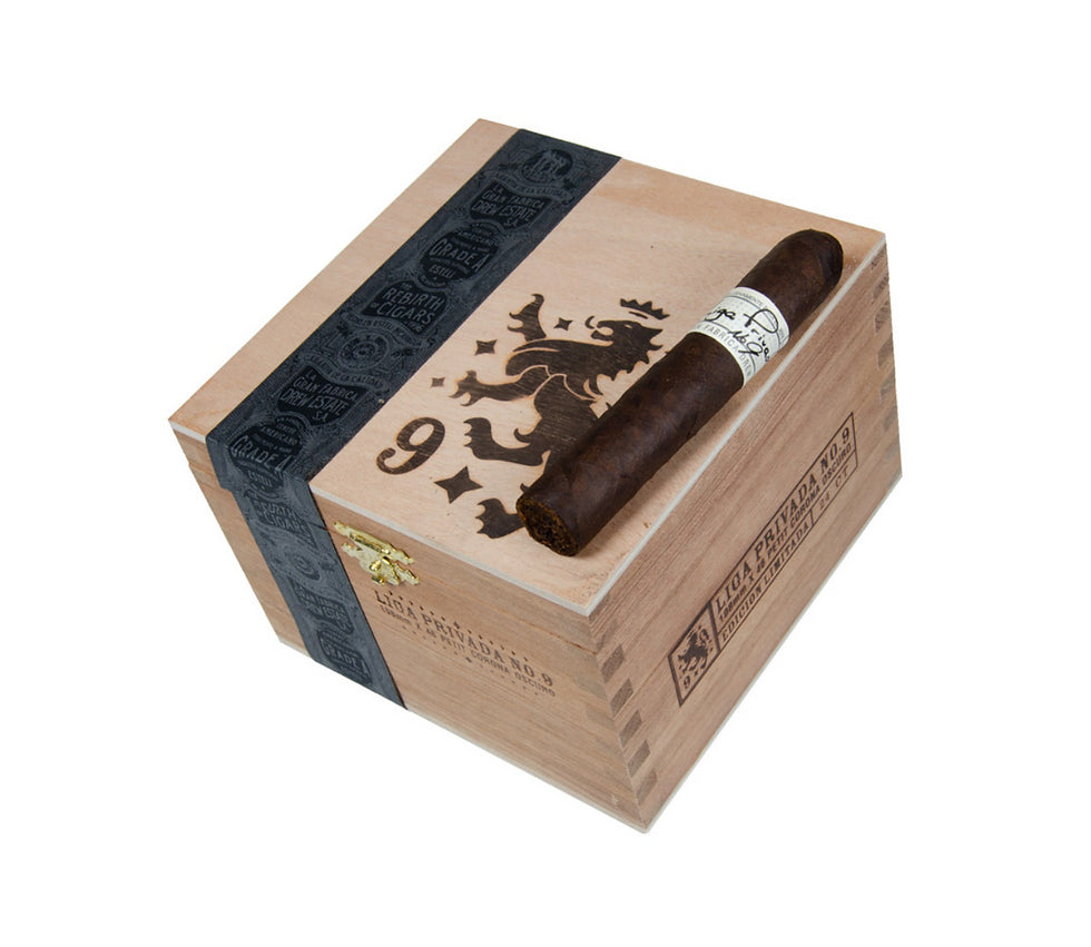 Liga Privada No. 9 Petit Corona