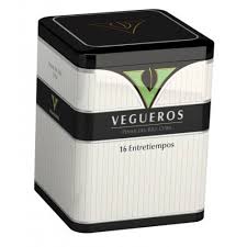 VEGUEROS TAPADOS 4 CP 16 CIGARS BOX